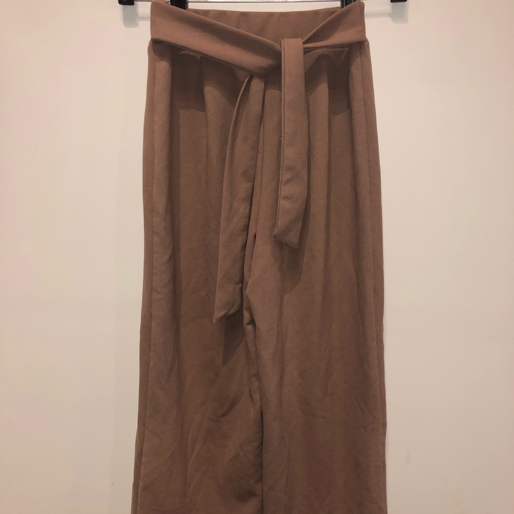 Wide leg pants with front tie